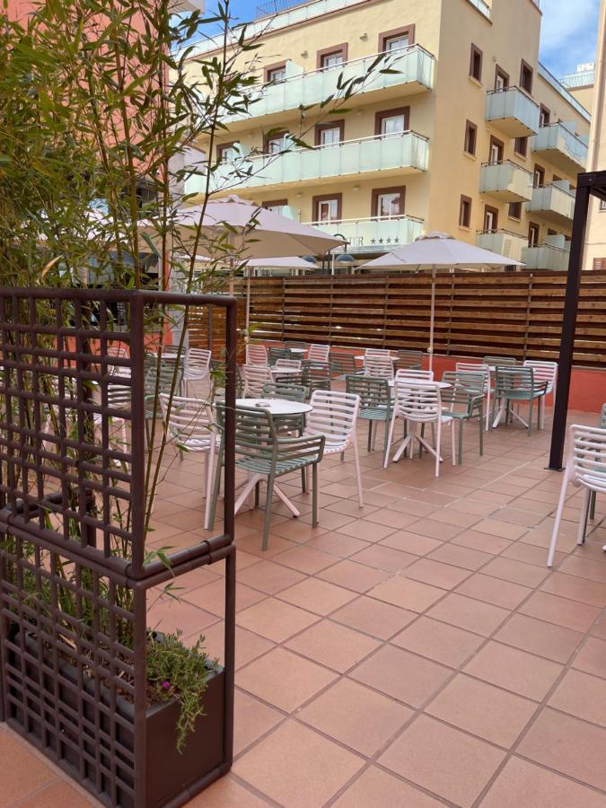 Tossa Beach Center Tossa de Mar Bagian luar foto