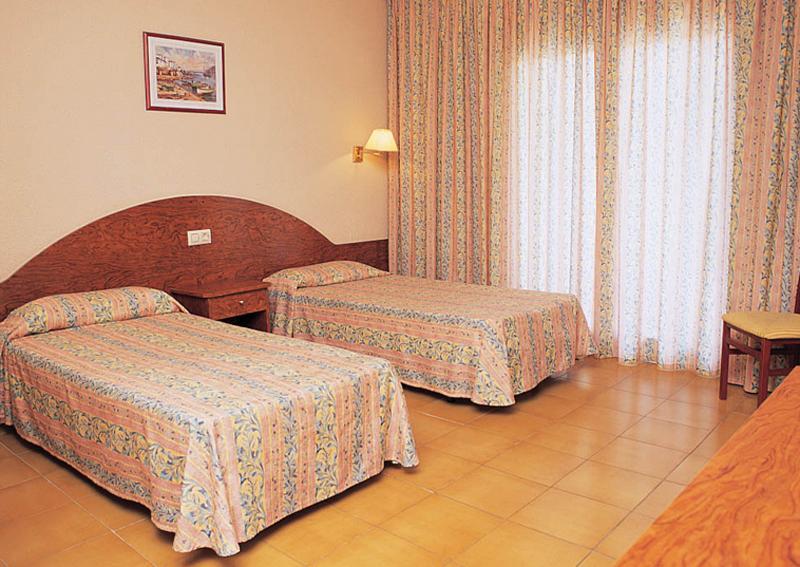 Tossa Beach Center Tossa de Mar Bagian luar foto